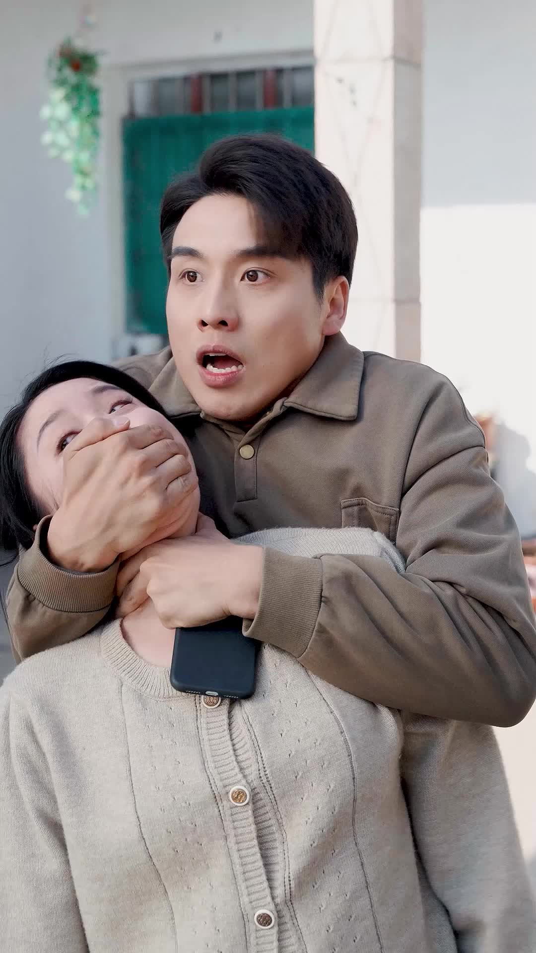 Folge 10 - Mom's Here, Daughter